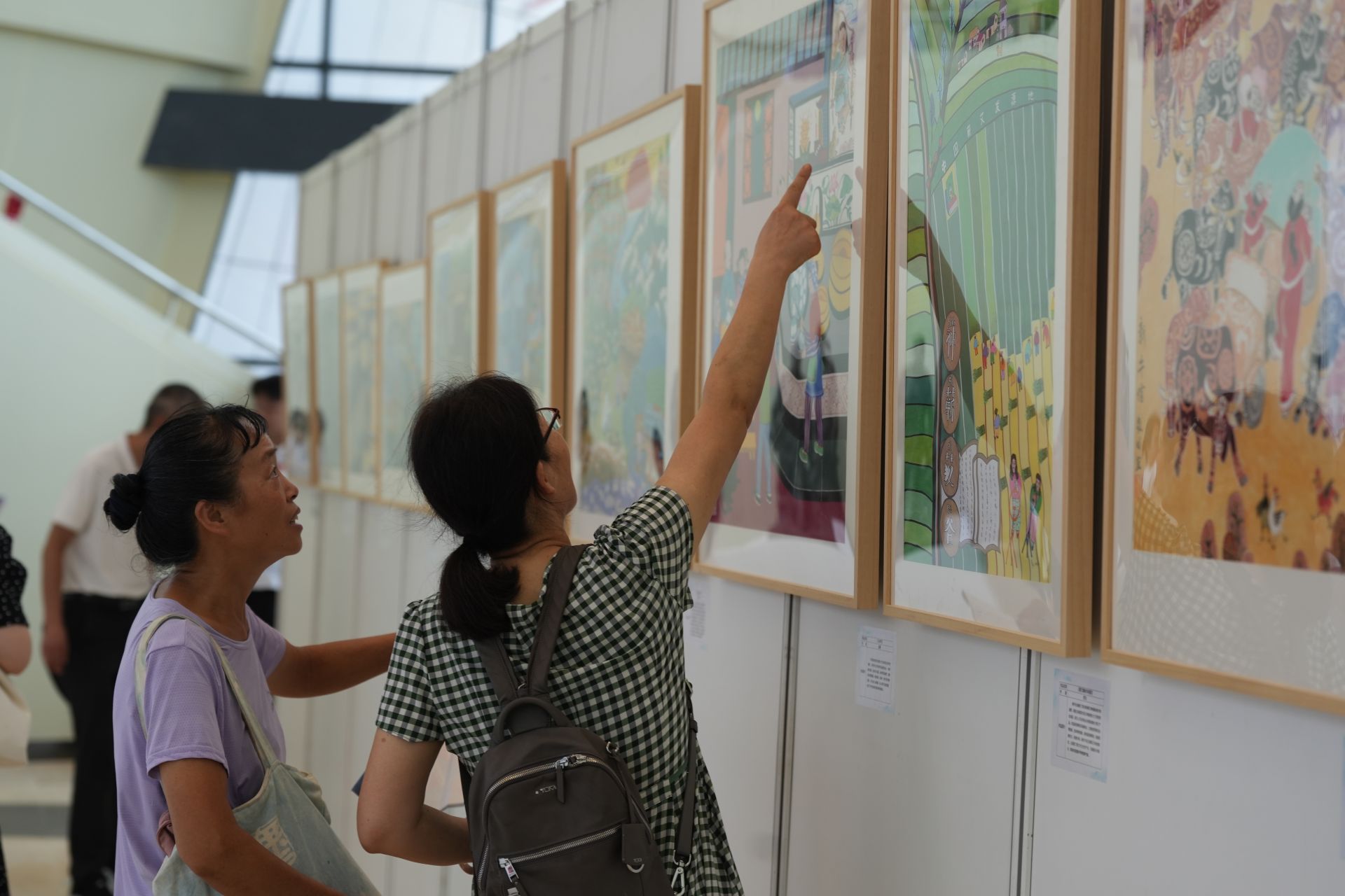 放下鋤頭拿起畫筆，黃岡有“畫”說文藝創(chuàng)作