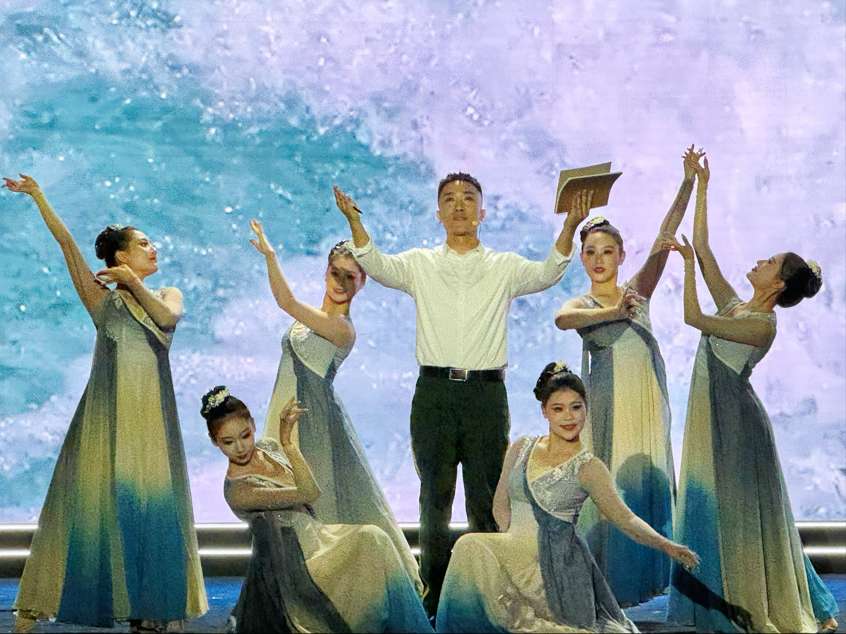 以青春筆墨，書寫長(zhǎng)江新故事——“湖北文學(xué)之夜”活力綻放